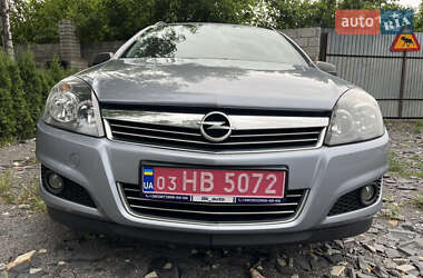 Универсал Opel Astra 2009 в Кременце