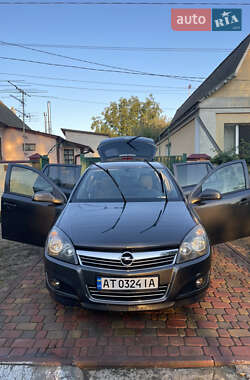 Универсал Opel Astra 2011 в 