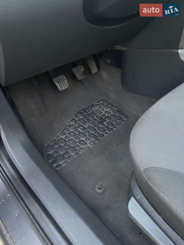 Универсал Opel Astra 2011 в Киеве