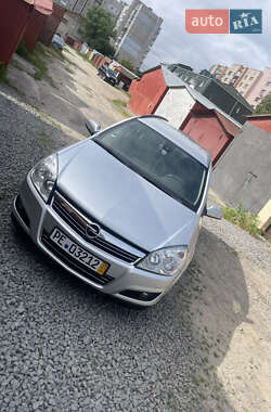 Універсал Opel Astra 2007 в Рівному