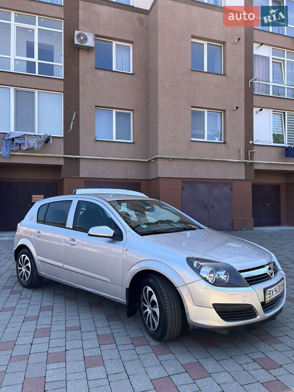 Хетчбек Opel Astra 2006 в Івано-Франківську