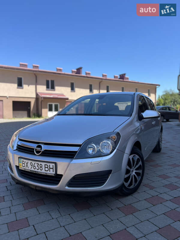 Хетчбек Opel Astra 2006 в Івано-Франківську