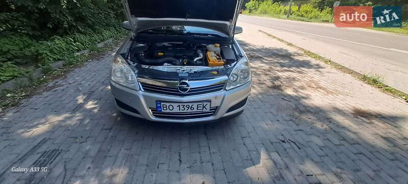 Универсал Opel Astra 2007 в Покровском