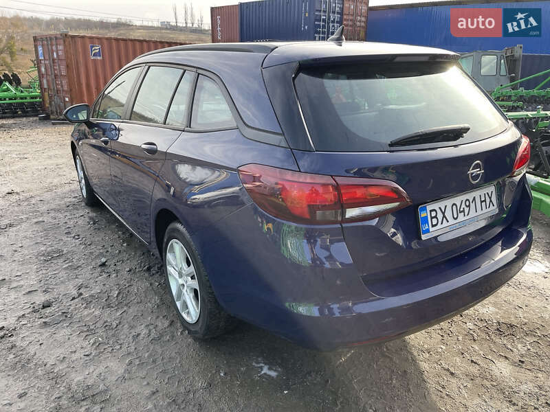 Универсал Opel Astra 2017 в Хмельницком