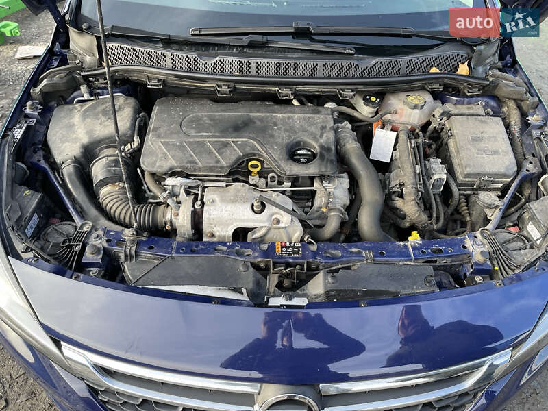 Универсал Opel Astra 2017 в Хмельницком