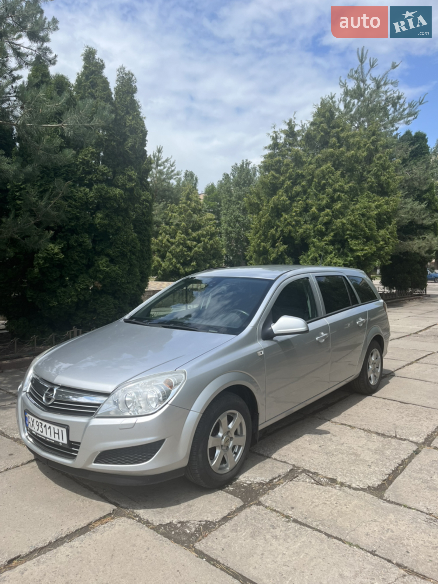 2010 Opel Astra - фото 1