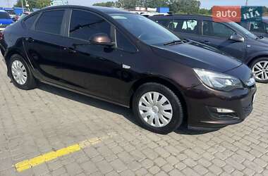 Седан Opel Astra 2016 в Черновцах