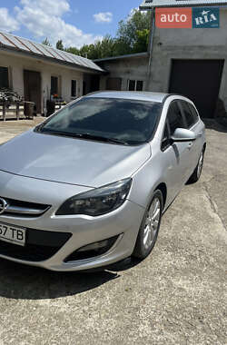 Универсал Opel Astra 2013 в 