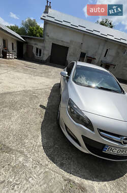 Универсал Opel Astra 2013 в 