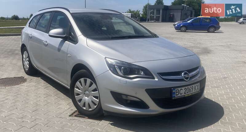 Універсал Opel Astra 2013 в Миколаєві