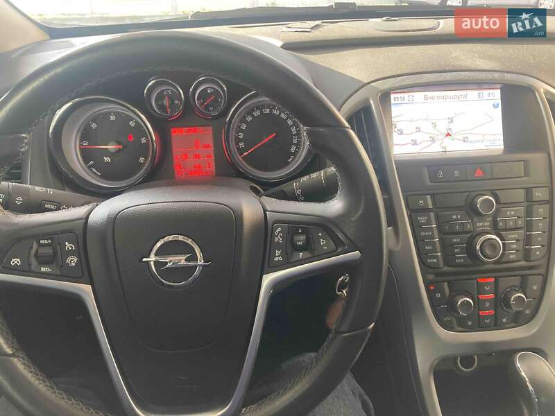 Універсал Opel Astra 2013 в Миколаєві
