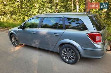 Opel Astra 2010