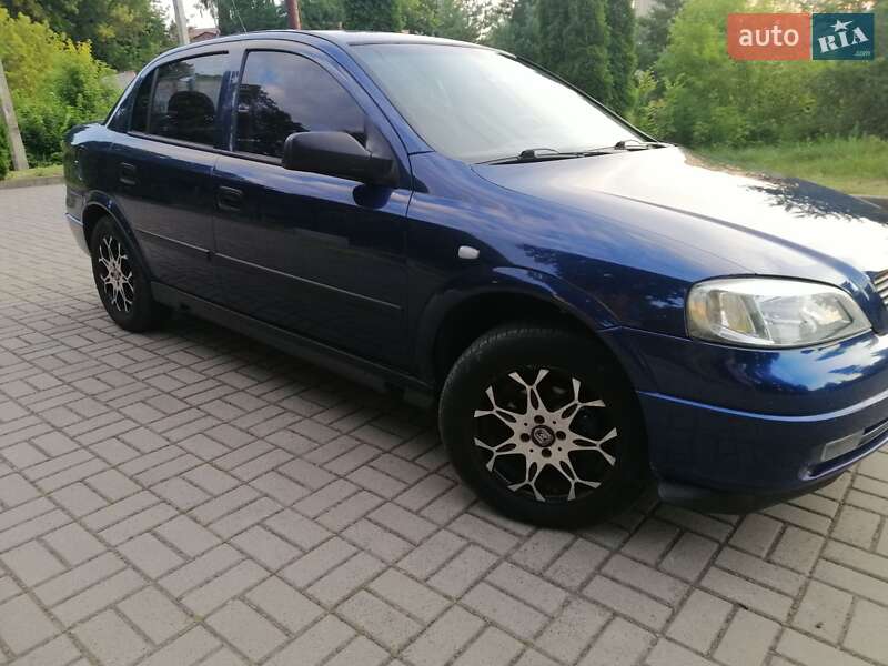 Opel Astra 2004