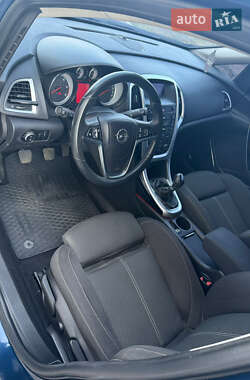 Универсал Opel Astra 2010 в 
