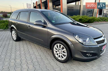 Opel Astra 2010 Opel Astra 2010