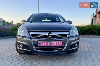 Универсал Opel Astra 2010 в 