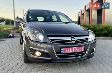Универсал Opel Astra 2010 в 