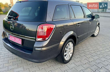 Универсал Opel Astra 2010 в 