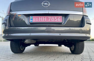 Универсал Opel Astra 2010 в 