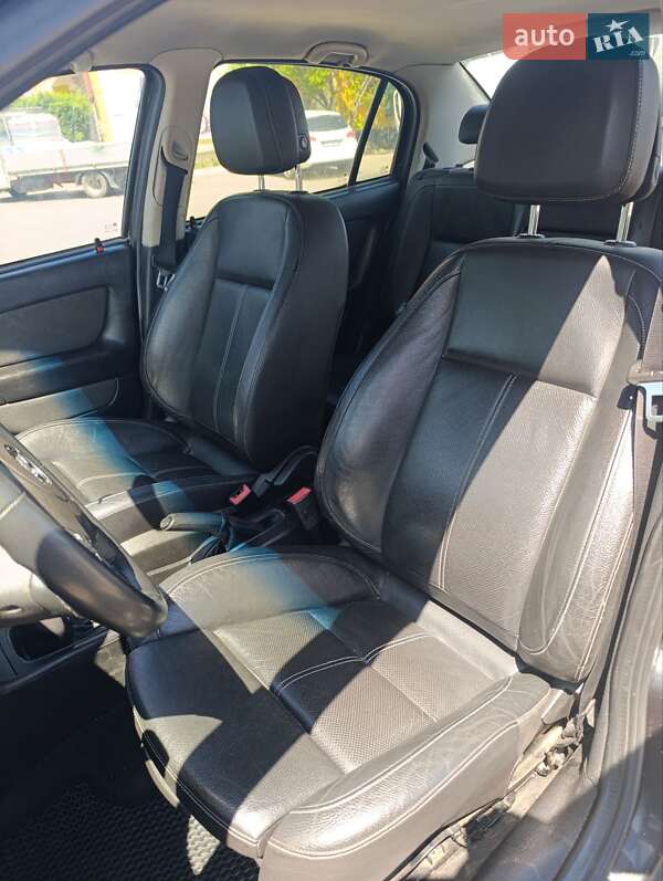 Седан Opel Astra 2005 в Ладыжине