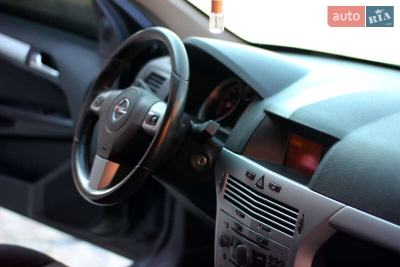 Универсал Opel Astra 2008 в Кременце