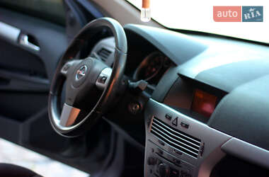 Універсал Opel Astra 2008 в 