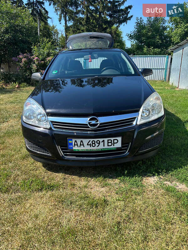 Универсал Opel Astra 2007 в 