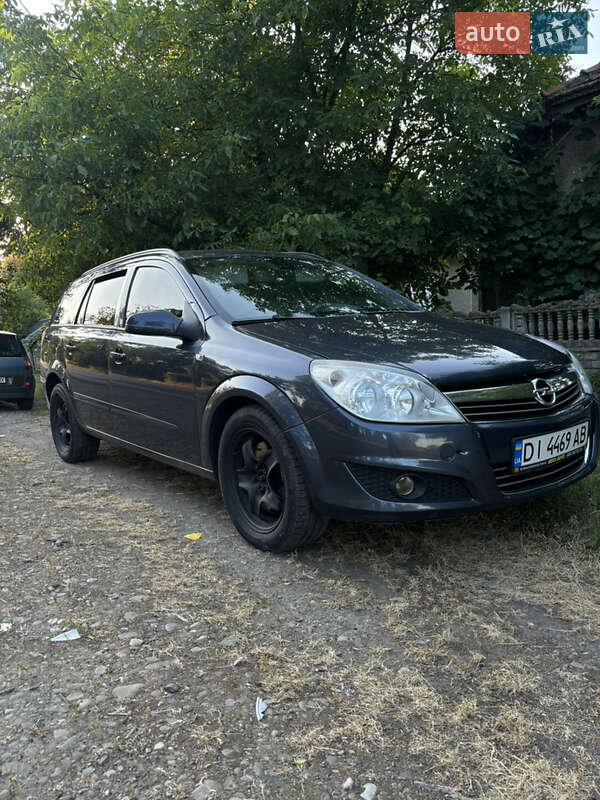 Универсал Opel Astra 2007 в Ивано-Франковске