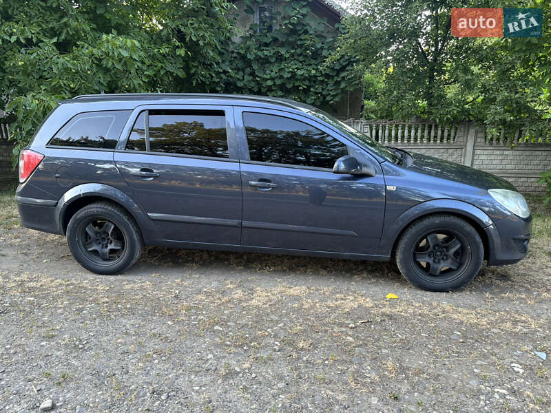 Универсал Opel Astra 2007 в Ивано-Франковске