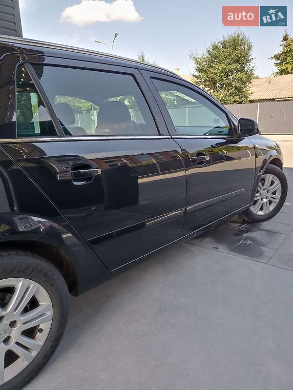 Универсал Opel Astra 2009 в Самборе