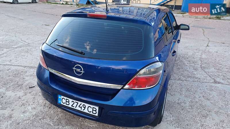 Хэтчбек Opel Astra 2007 в Чернигове