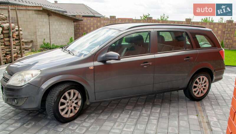 Универсал Opel Astra 2009 в Вараше фото 4 Универсал Opel Astra 2009 в Вараше