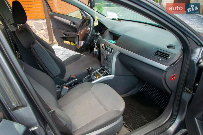 Универсал Opel Astra 2009 в Вараше фото 17 Универсал Opel Astra 2009 в Вараше