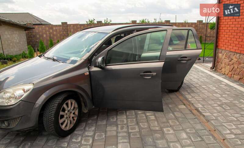 Универсал Opel Astra 2009 в Вараше фото 19 Универсал Opel Astra 2009 в Вараше