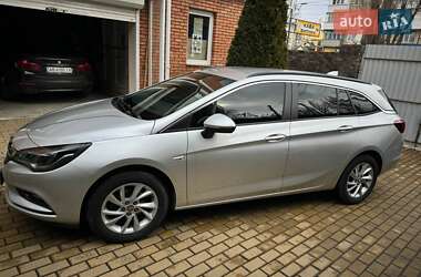Универсал Opel Astra 2018 в 
