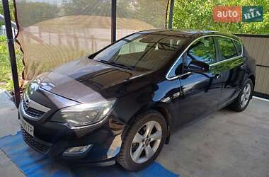 Opel Astra 2011