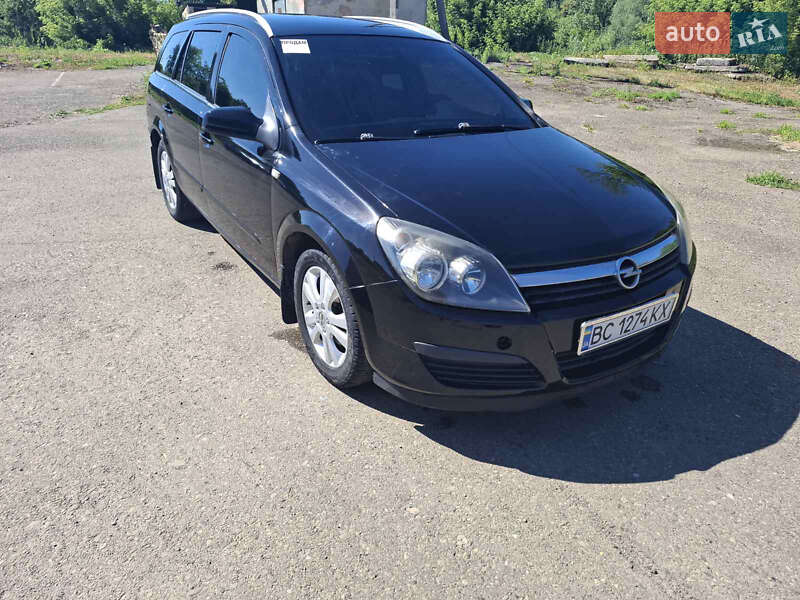 Купе Opel Astra 2005 в Львове