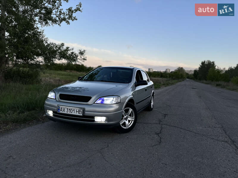 Седан Opel Astra 2008 в Балаклее