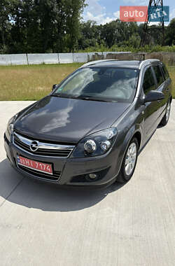 Универсал Opel Astra 2009 в Луцке