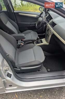 Универсал Opel Astra 2009 в 