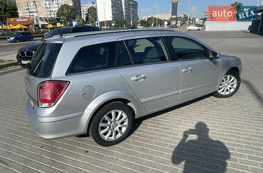 Универсал Opel Astra 2004 в 