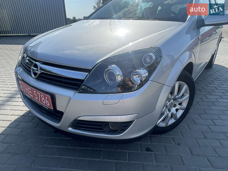 Універсал Opel Astra 2004 в Олександрії