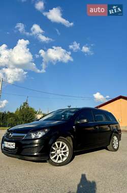 Универсал Opel Astra 2010 в 
