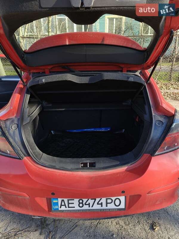 Купе Opel Astra 2007 в Каменском