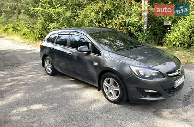 Opel Astra 2012