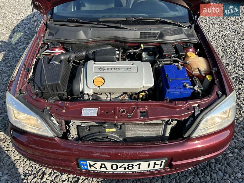 Хэтчбек Opel Astra 2004 в Смеле