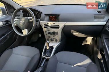 Универсал Opel Astra 2007 в 