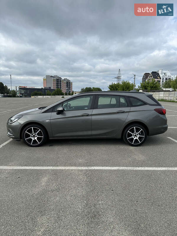 Универсал Opel Astra 2017 в Белогородке