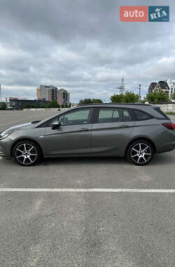 Универсал Opel Astra 2017 в 