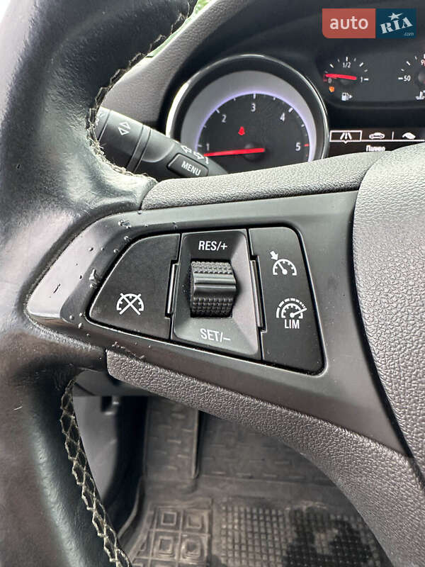 Универсал Opel Astra 2017 в Белогородке